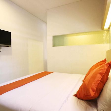 Mirah Hotel Jakarta Luaran gambar