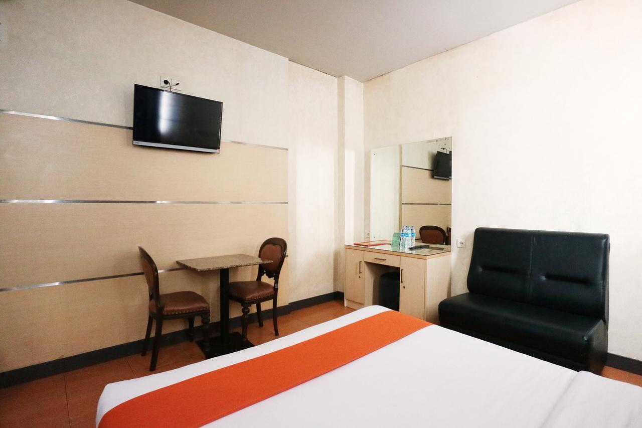 Mirah Hotel Jakarta Luaran gambar