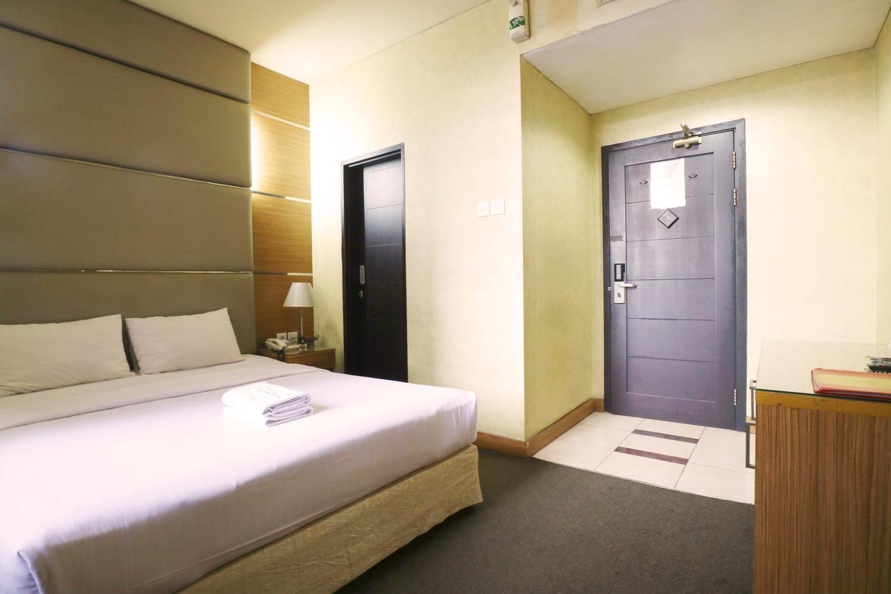 Mirah Hotel Jakarta Luaran gambar