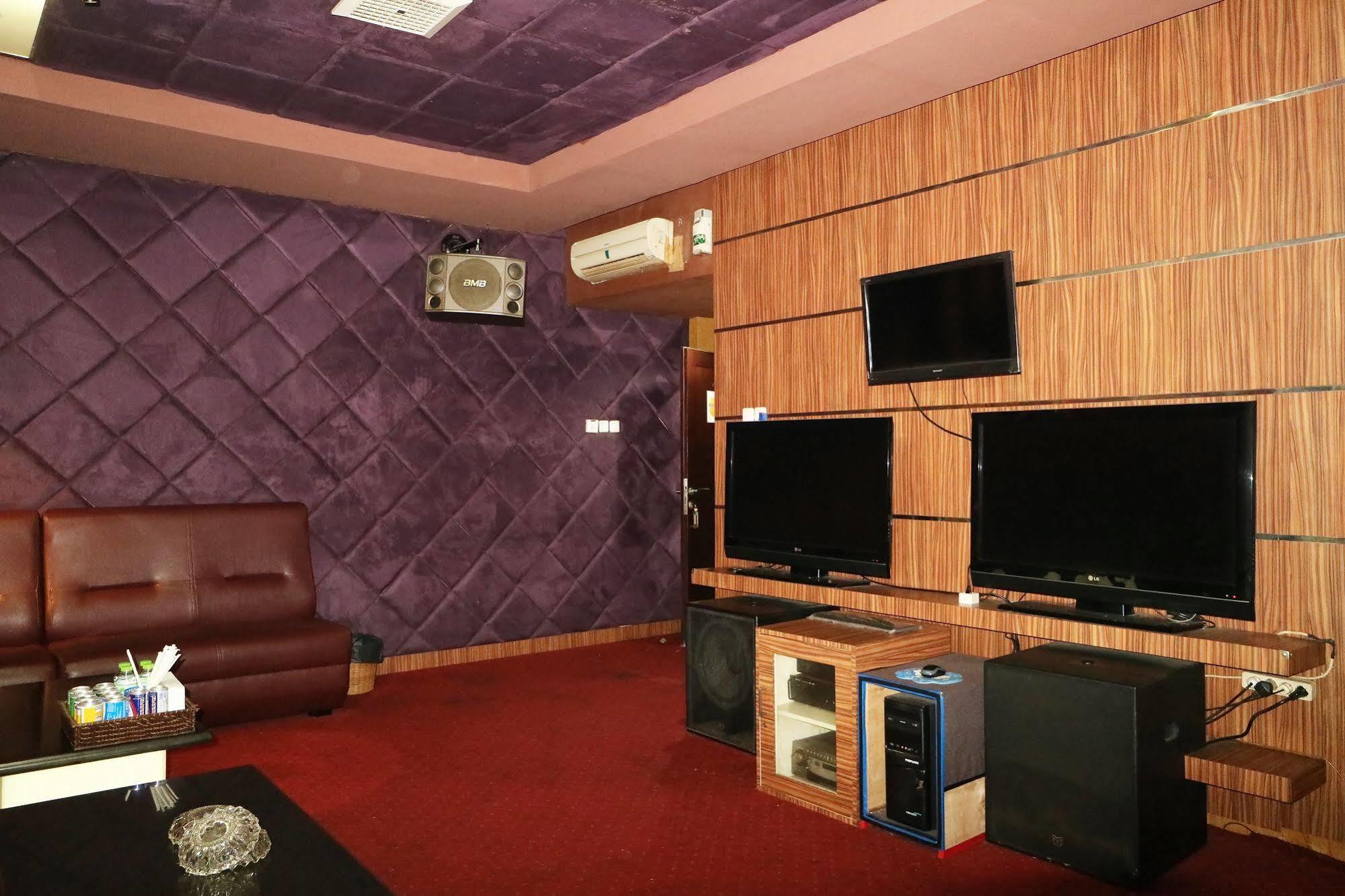 Mirah Hotel Jakarta Luaran gambar